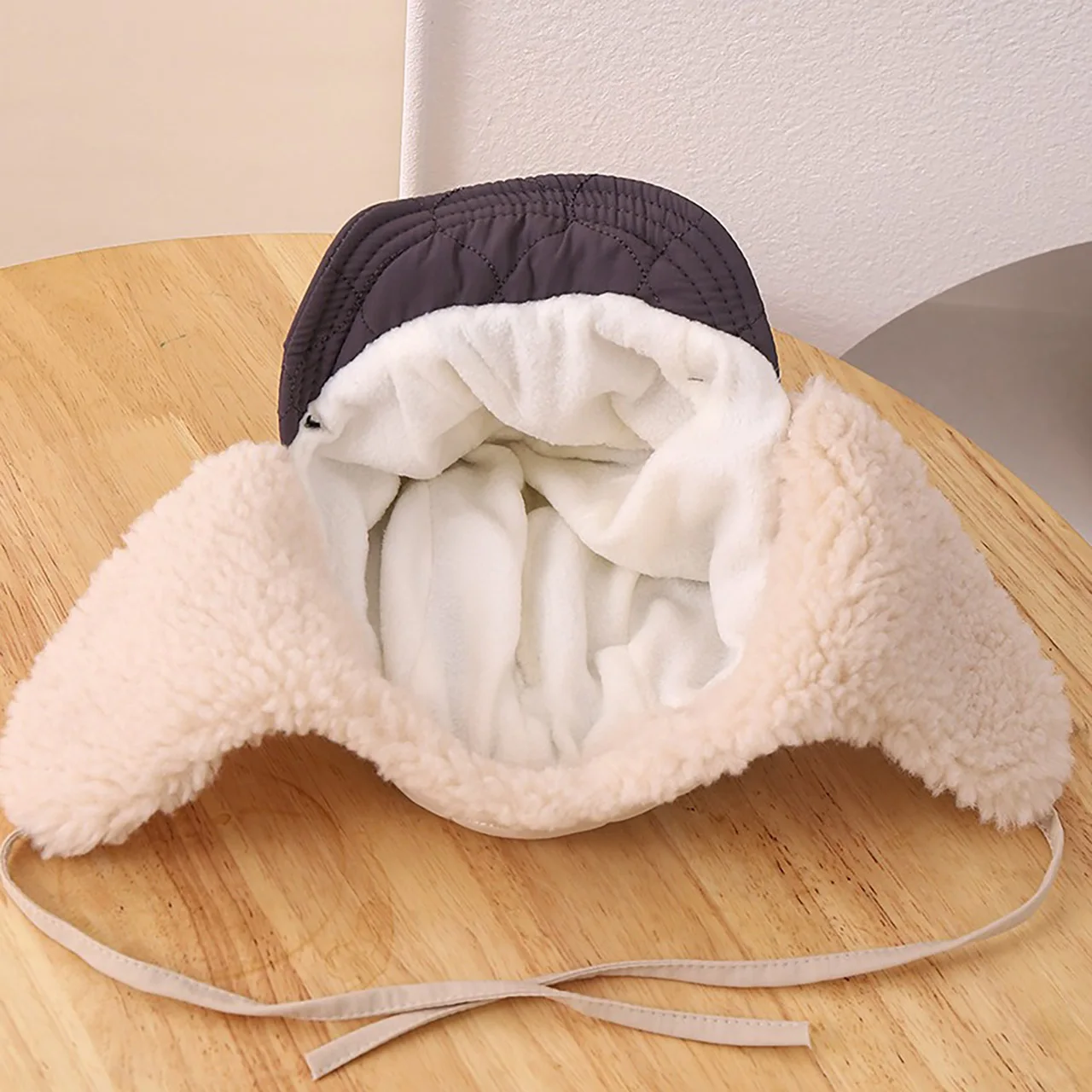 Moda bonito bebê leifeng chapéu inverno quente macio engrossar cordeiro velo à prova de vento proteção de ouvido boné da criança crianças ao ar livre laço chapéu