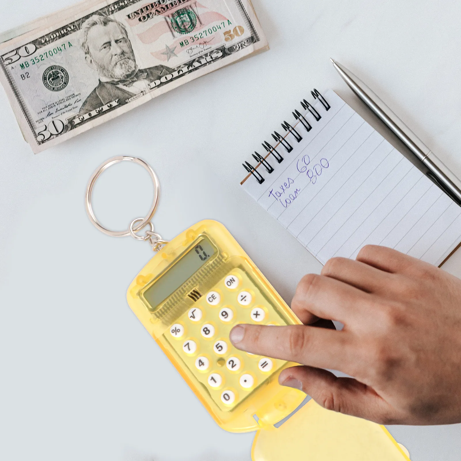 

Набор из 3 электронных калькуляторов-брелоков: портативные, миниатюрные, легкие, удобные для повседневного использования в школе, дома и офисе