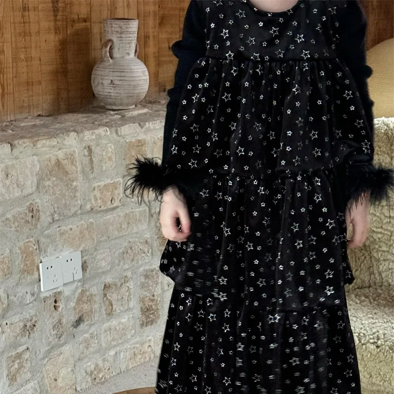 Girls Skirts 2024 Winter New Childrens Clothes Girls Baby Foreign Style Pentacle Hot Diamond Velvet Cake Skirt Casual Simple image 3