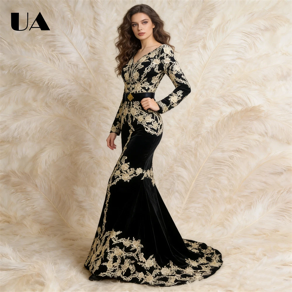 Ladies Black Velvet Evening Dress Gold Lace Applique Long Sleeve Sweetheart Neck Mermaid Gown Formal Prom Wedding Guest Dresses