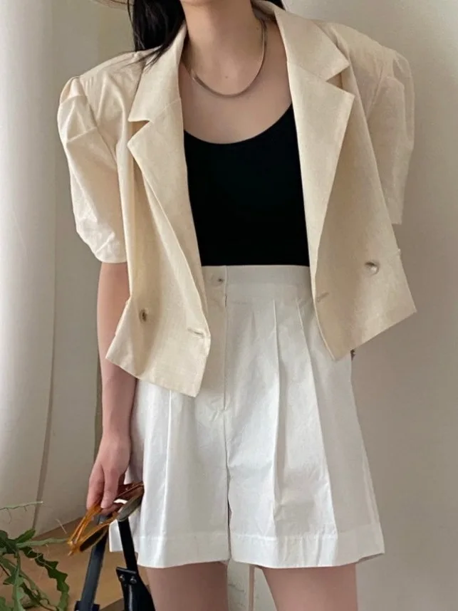 

Faionable Korean Sle Women's Suit Jaet with Bubble Sves Loose Fit Ba Strap ort Length Polyester Fiber