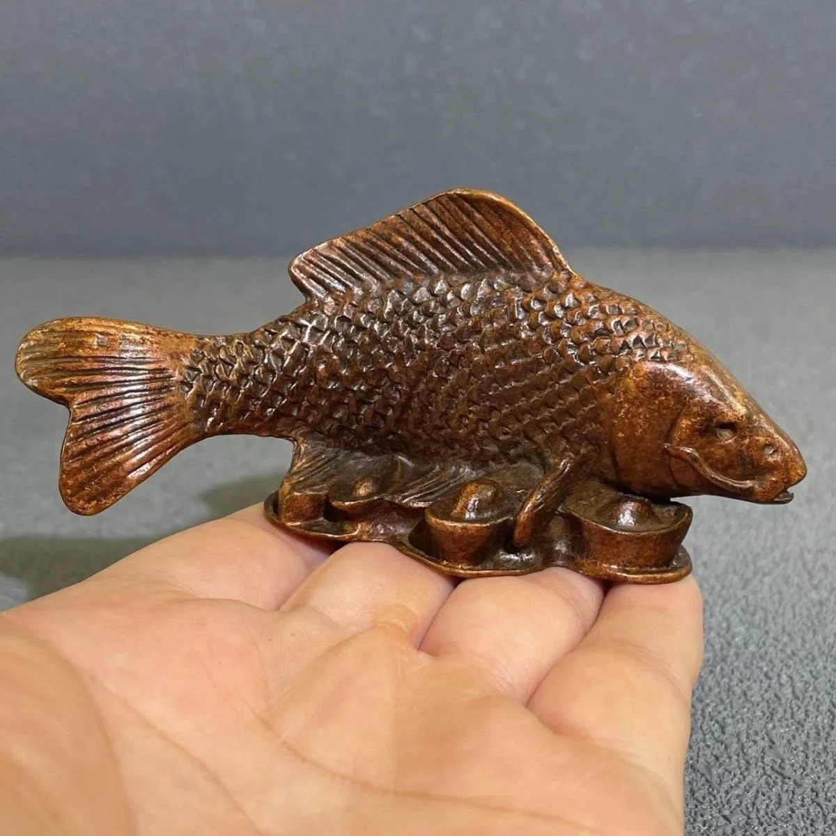 

Copper carp, dragon head, fish body pressure, ingot treasure, annual fish wealth tea, pet, ruler, and paper ornament