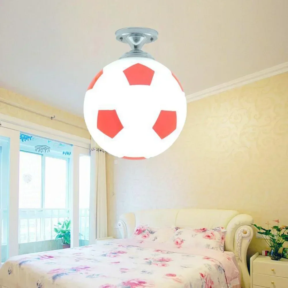 Imagem -04 - Bola de Futebol Luzes de Teto para Crianças Lustre Criativo Bar e Lâmpada do Clube Decoração do Quarto do Menino Luz do Futebol 220v E27