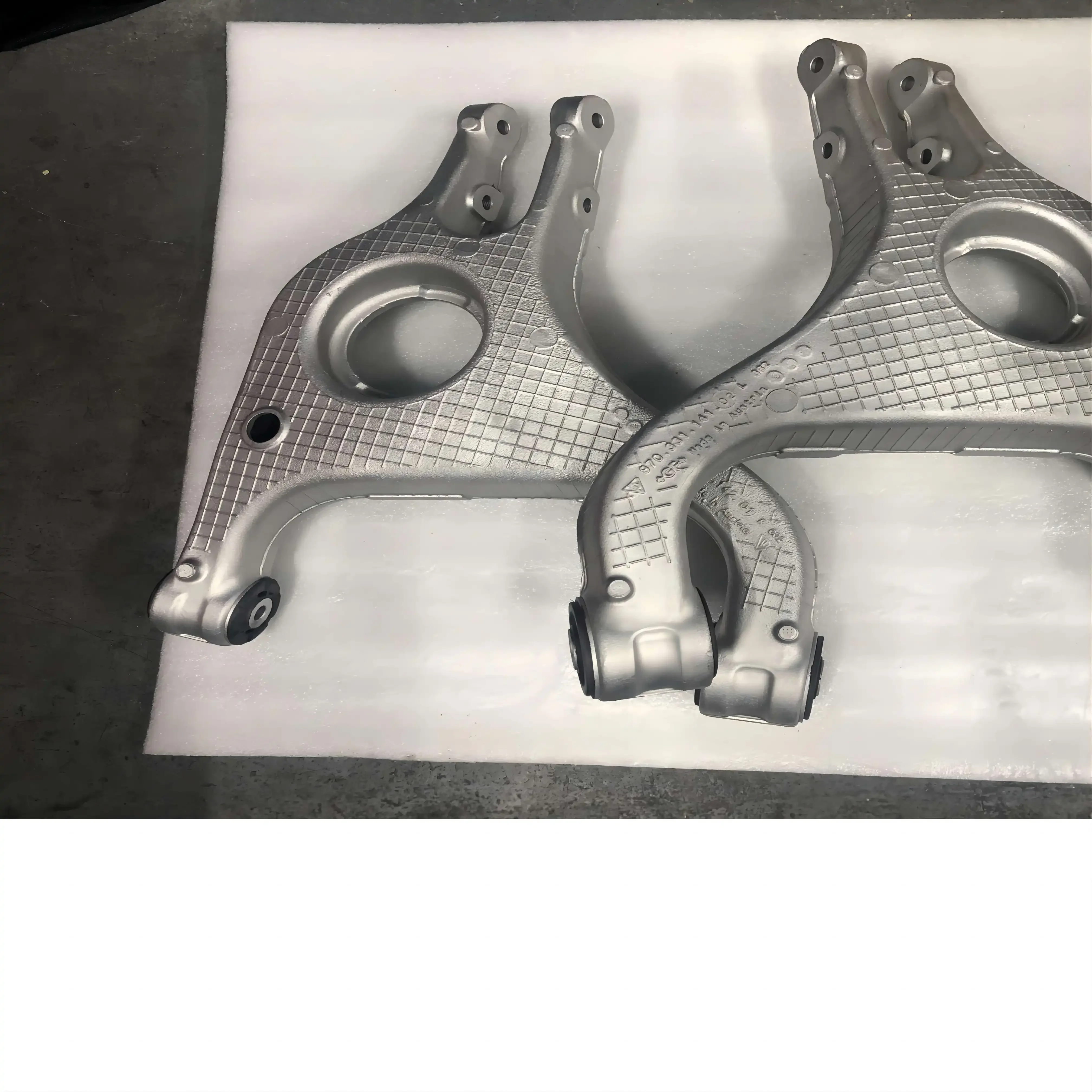 FOR 2010 Old Original Used Lower Arm 4s porsche Panamera 970 Control Arm Rear