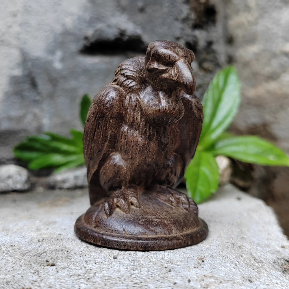 Statuetta di volpe in legno intagliata a mano, stile moderno, aspetto realistico, ideale per decorazioni natalizie, feste, tavoli, camere da letto, camini, regali di Capodanno, centrotavola.
