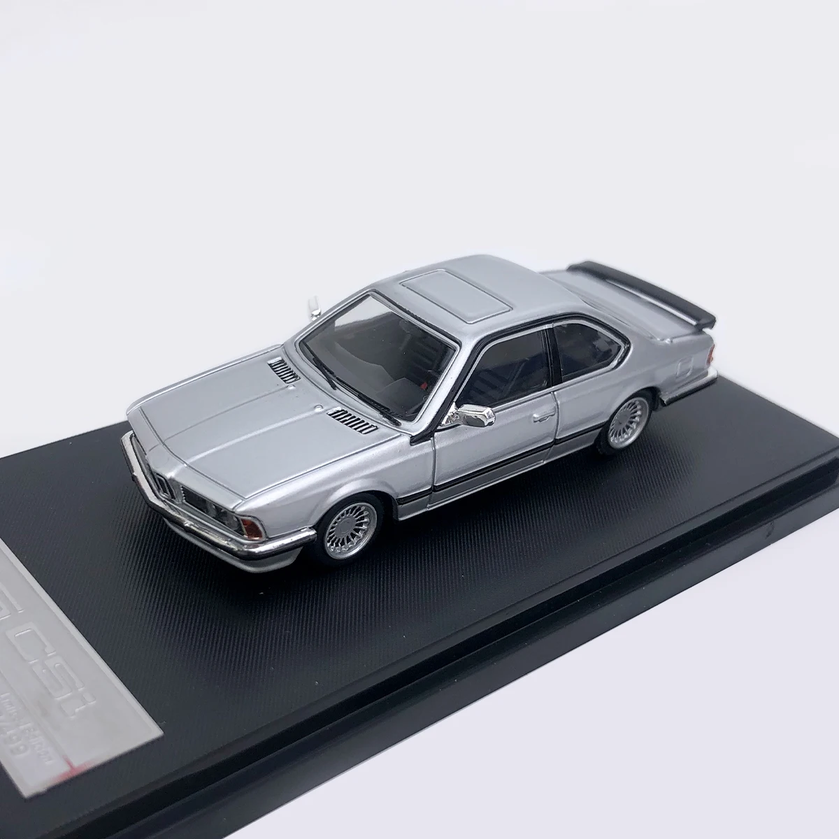 SW 1:64 E24 635 CSI diecast model car