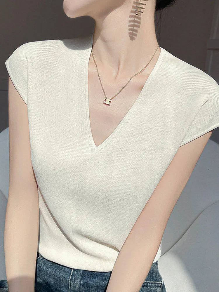 Slim Fit V-Neck T-Shirt Women's Knitted Ice Silk Pearl Bead Bell Sleeve Breathable Casual Top New 2026 Fashion Versatile Shor...
