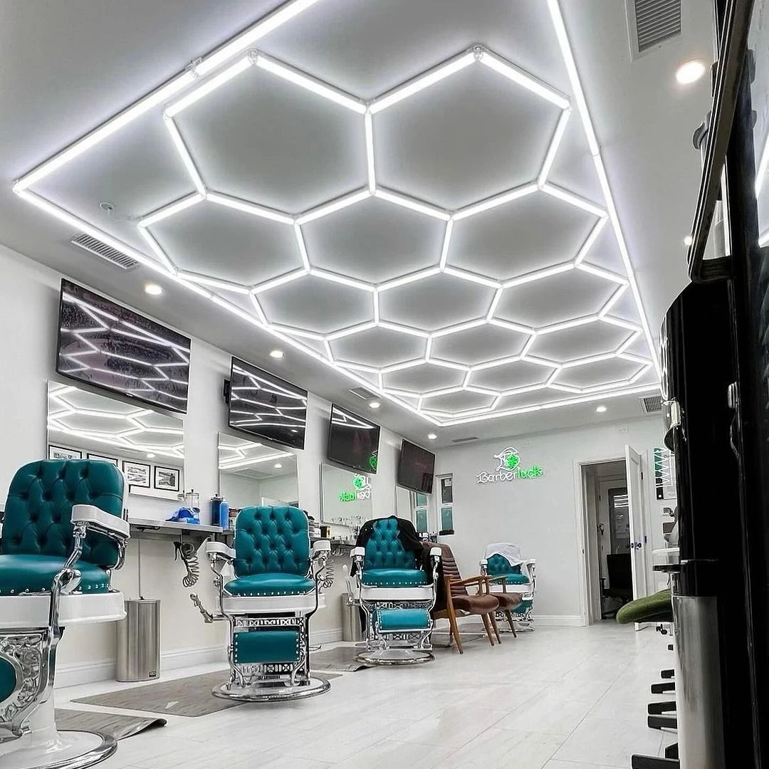 Plafonnier hexagonal à LED pour salon de coiffure, éclairage de tube en accent d'abeille, éclairage de garage automatique, salon de coiffure, salle de sport, détails de voiture, 110V-240V