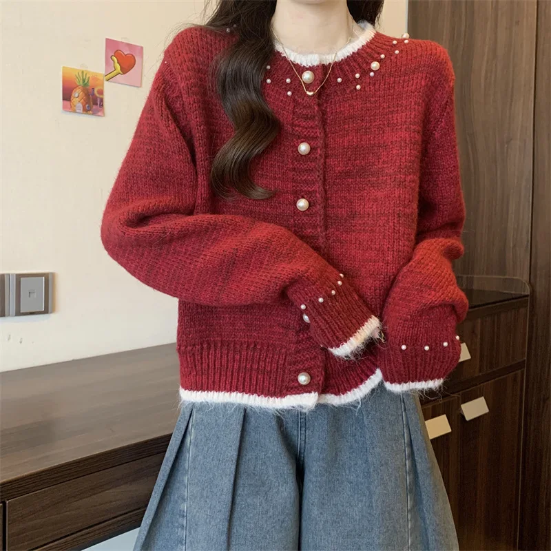 

Temperament Knitwear Cardigan For Women Elegant Buttons Short Coat New Knitting Women's Sweater Tops Beading Female Jacket