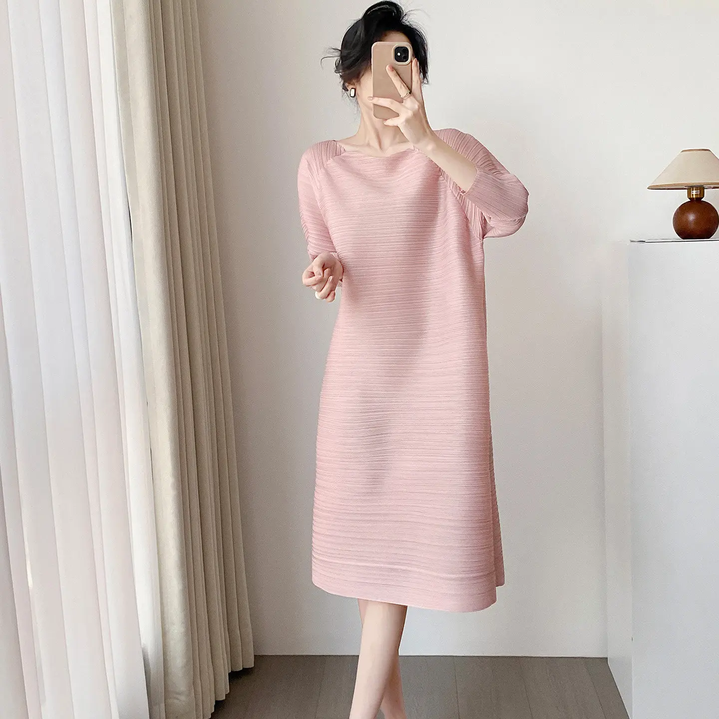 Miyake Folds 2026 Spring New Fashion Dress Color Loose Age Reduction in The Long Section of The Gentle Commuter Style Skirt