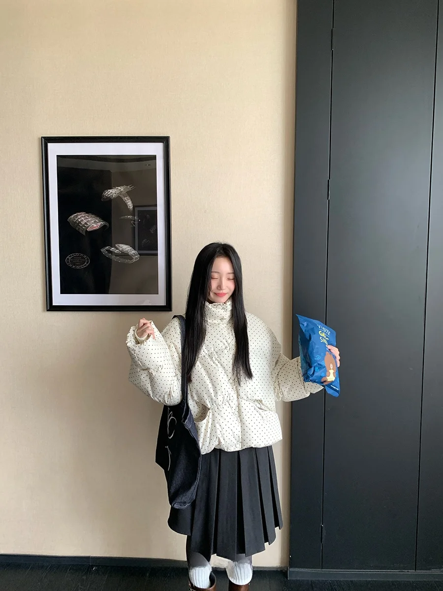 

Женское зимнее пальто свободного кроя с воротником-стойкой, на одной пуговице, с узором в горошек, средней длины, в корейском стиле, очень теплое