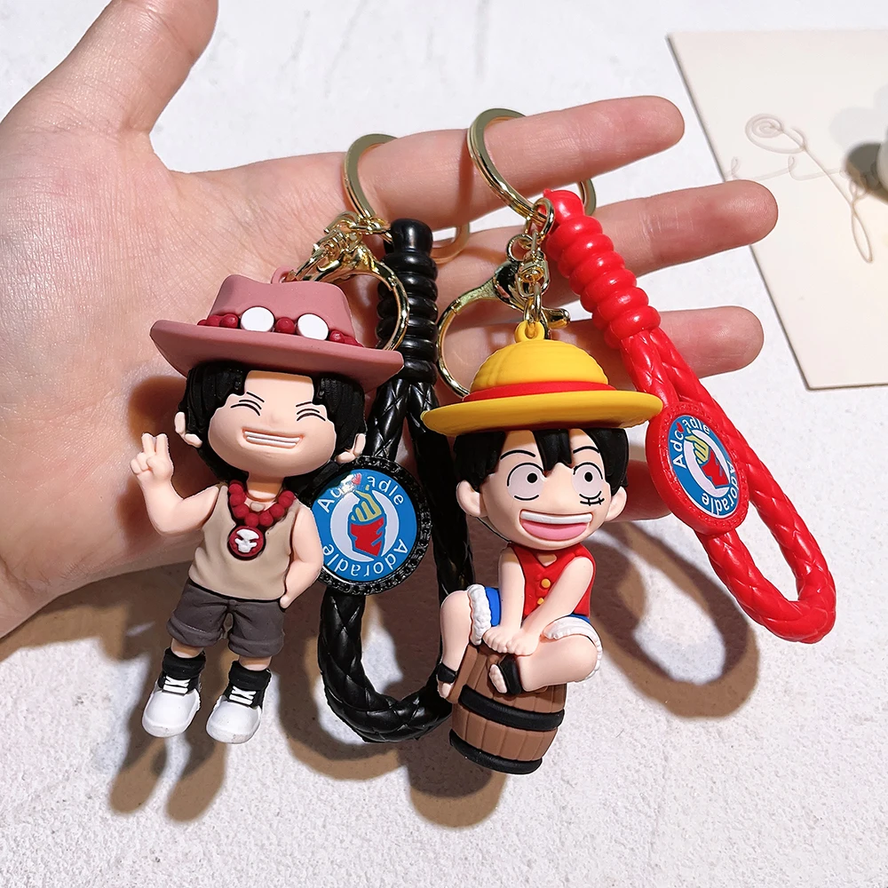 Creative cartoon pirate king keychain cute road flying rope long very flat Roger keychain men's and women's bags small pendants