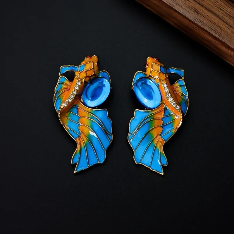 

Middle-aged Vintage Oil Painting Koi Fish Stud Earrings Retro Palace Light Luxury Niche Literary Hand-painted Enamel Earrings