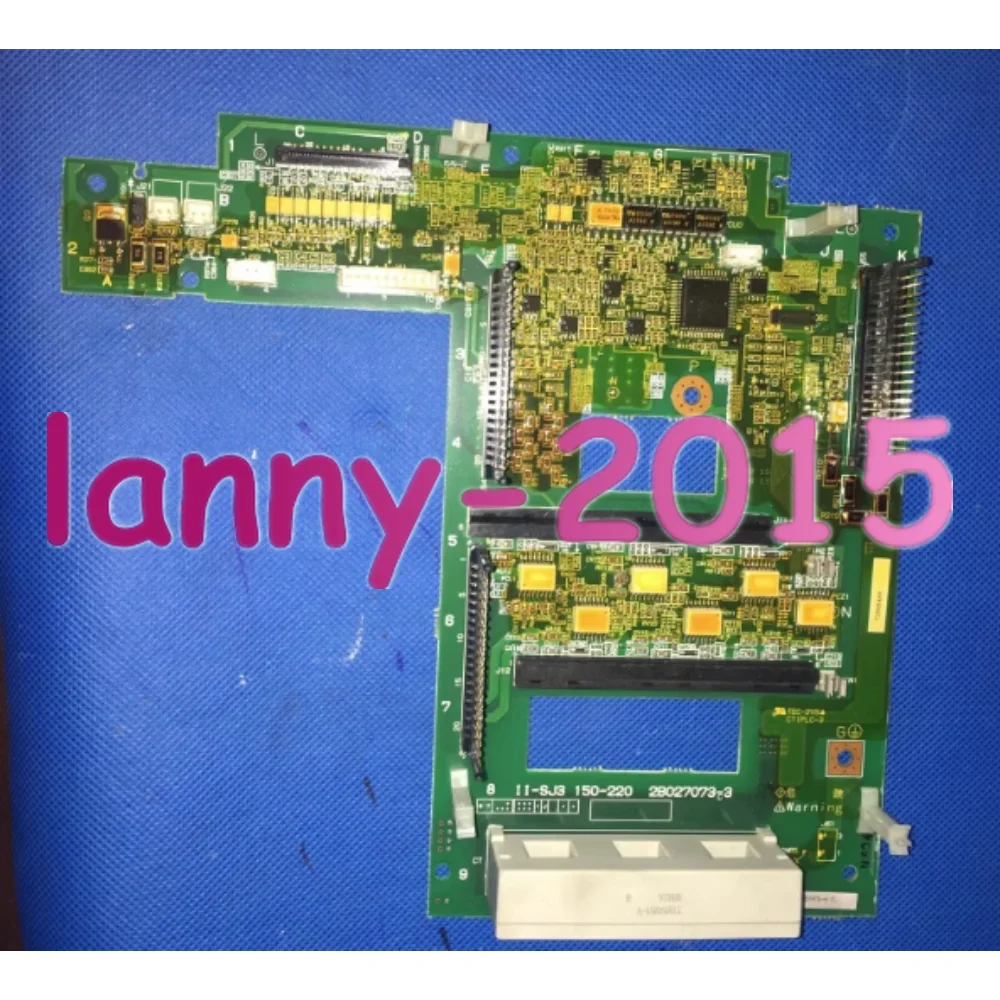 

1PC USED II-SJ3 150-220 2B027073-3 Hitachi SJ300 Series 15-18.5-22kw Board #CZ