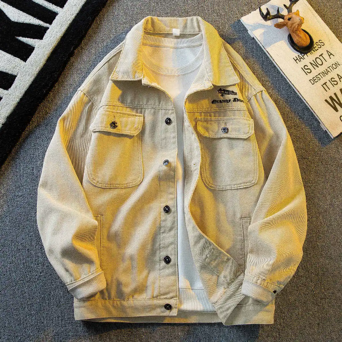 

Men's American style lapel with multiple pockets, embroidered work jacket spring and autumn men's thickened vintage denim jacket