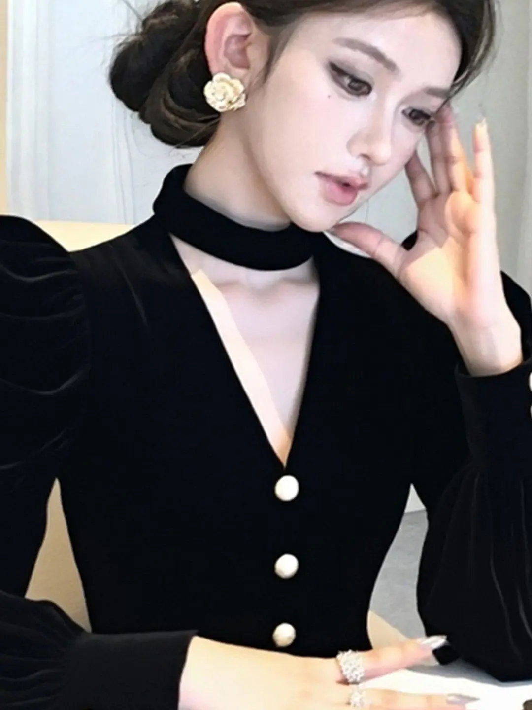 

Ele Bla Velvet irt Women's Faionable Sli Spring Autumn High End Gentle Design Sense Top French Sle Slim Fit