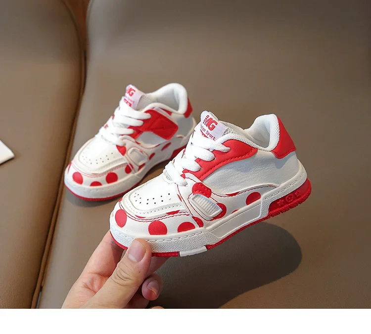 Toddler boys and girls fashion sneaker Children Casual Shoes PU Leather Student walking shoes soft Kid dots shoes Red color