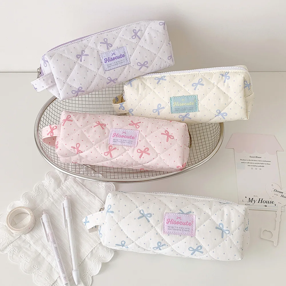 1 Piece with Random Color, Cartoon Bowknot Polka Dot Pencil Case for the Back-To-School Season, Large Capacity Stationery Storage Bag with Compartments, High-Value Portable Makeup Bag, Suitable for Birthday Gifts, Hall