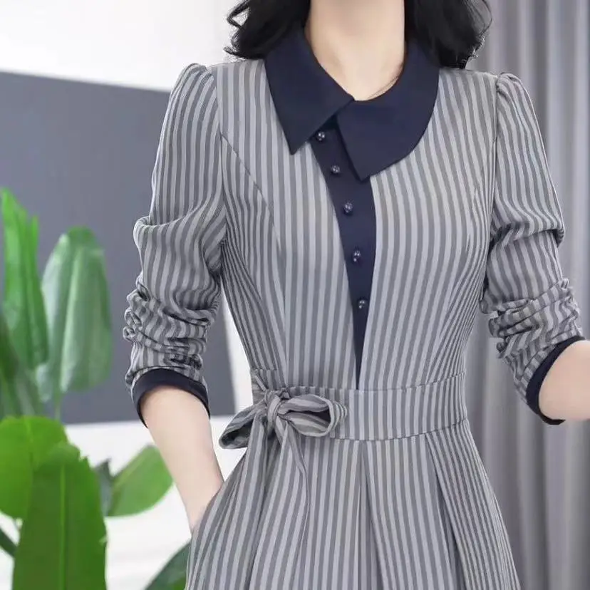 Autumn Hot High-end Striped Dress New Collection with Waist Cinching and Slimming Temperament Age Reducing Fashion Mid Length