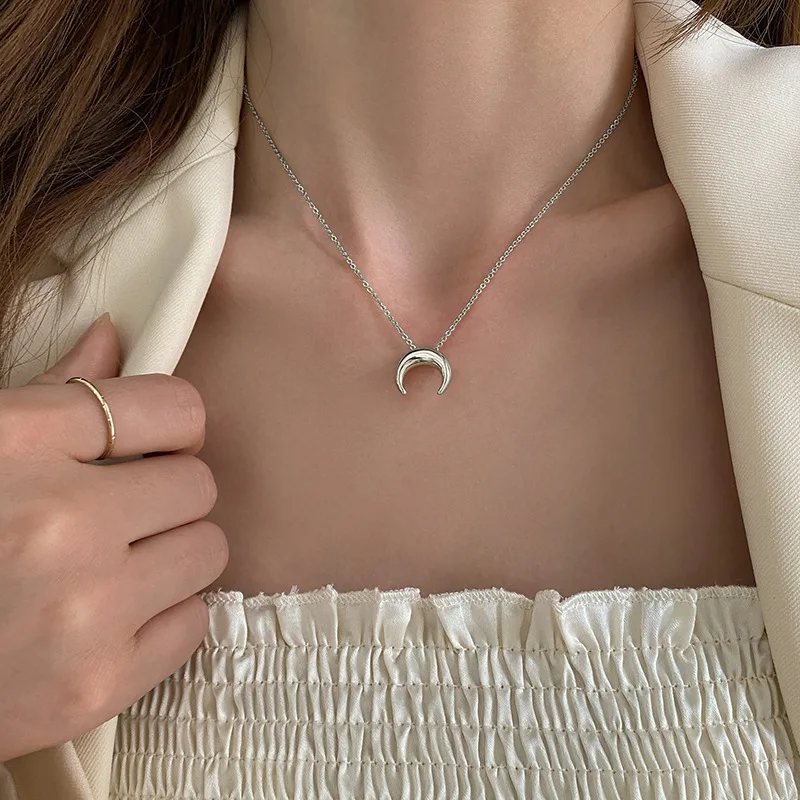 

925 Sterling Silver Crescent Necklace for Women Clavicle Chain Moon Simple Jewelry Gifts 2023 New
