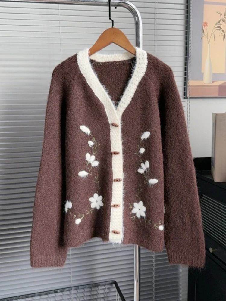 

Korean Fashion Sweaters Flower Embroidery Contrast Color Single Breasted Cardigan Casual Loose Knit Tops 2025 Women's Clothing