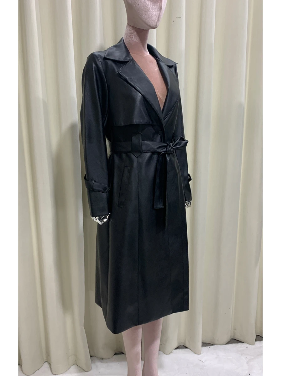 Trench da donna in morbida pelle nera aderente lungo impermeabile primavera autunno Cintura da donna Slim Fit Elegante abbigliamento chic di lusso 2025