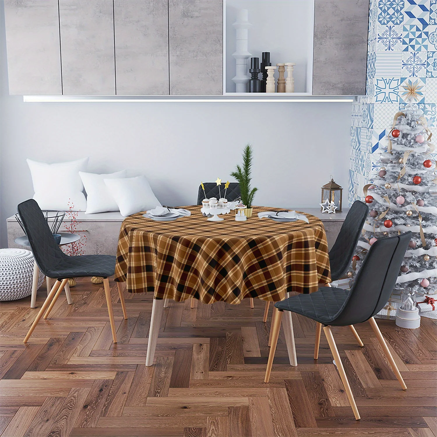 One piece of khaki-checkered round tablecloth. A unique and simple retro aesthetic. Suitable for the kitchen.zyc