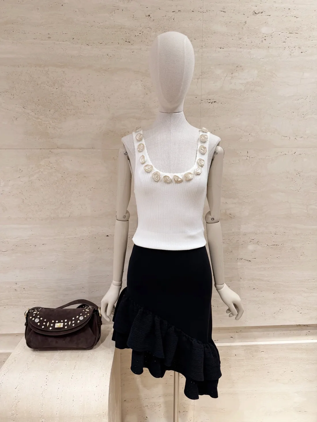 High-End Version Sweet Floral U-Neck Slim Fit Sleeveless Knitted Vest Top for Women European Style Small Crowded Fashion