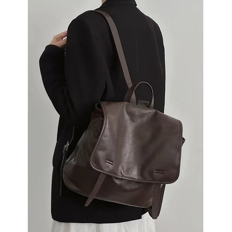 Mochila de piel de vaca curtida vegetal 2026, mochila minimalista Retro de cuero genuino, bolso de viaje informal de gran capacidad para mujer