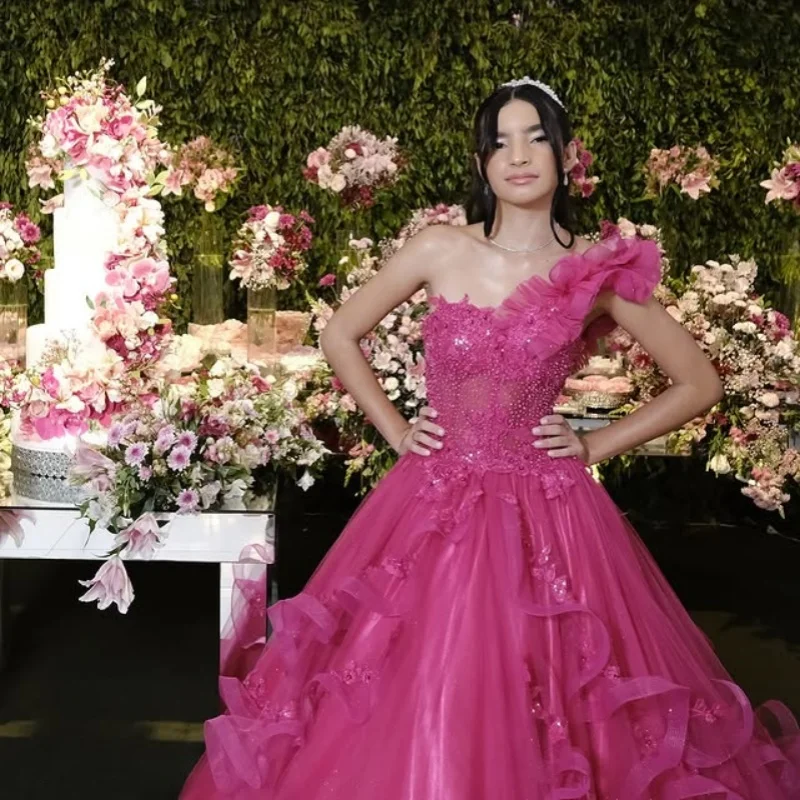 

Pink Shoulder Quinceanera Dress Lace layering glitter Tull ruffle Beadwork decal vestidos de 15 Quinceanera ﻿Customized