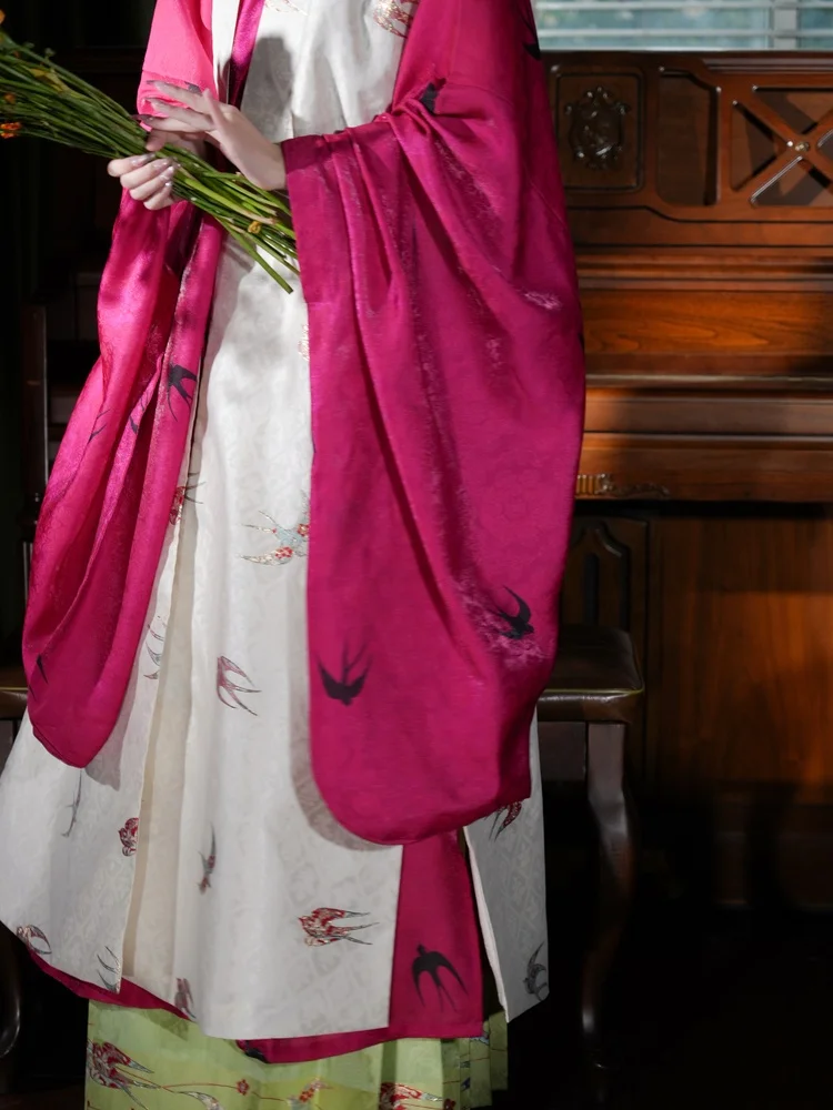 

Новинка: Традиционный китайский костюм Ханьфу в стиле династии Мин, вечерний наряд с цветочным узором, для женщин