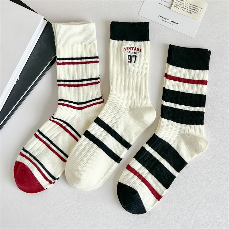 Fashion Socks For Women New Autumn Casual Breathable Striped Socks Mixed-Color Embroidery Girls Crew Socks High Quality Trends