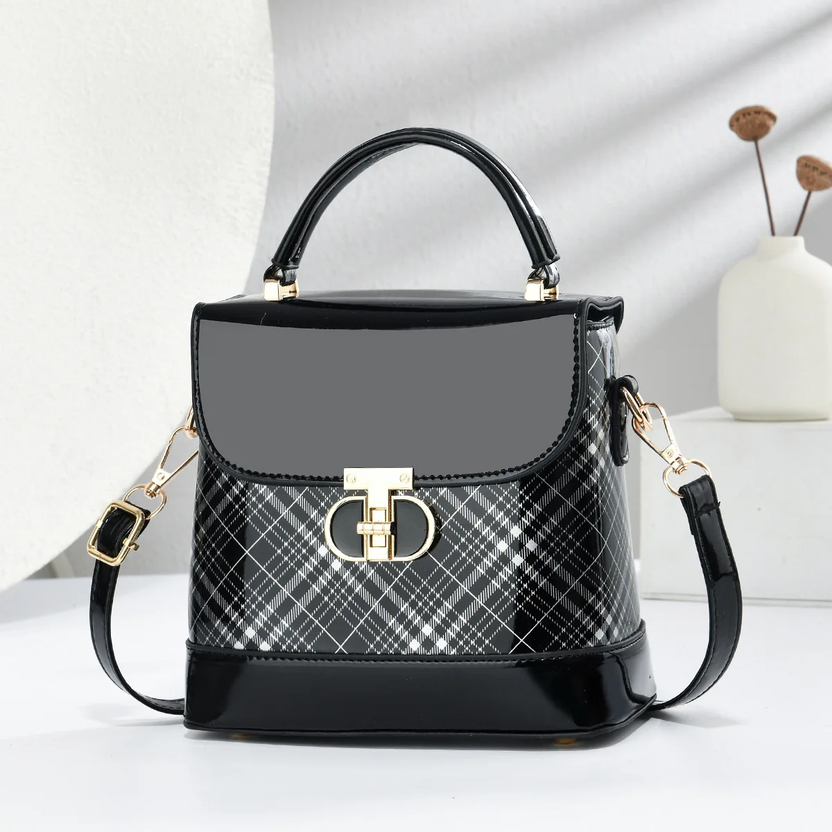 

Квадратная сумка с цветными блоками 2025 года, шикарный женский кошелек с верхней ручкой, текстурированная сумка через плечо, универсальная сумка «день-ночь», минималистский стиль