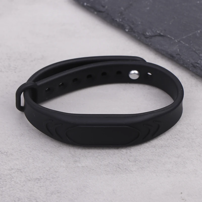 1Pc Adjustable Pure Black Silicone RFID Wristband 125KHz/13.56MHz 14443A IC Chip Waterproof Wristband Bracelet