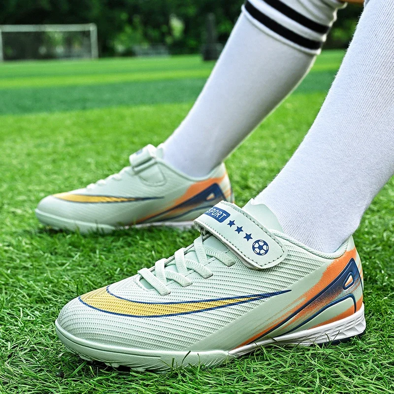 

New Kid Boys Professional Comfortable Ultralight TF Soccer Shoes Non-Slip Sneakers Match Football Boots Sports Shoes Unisex