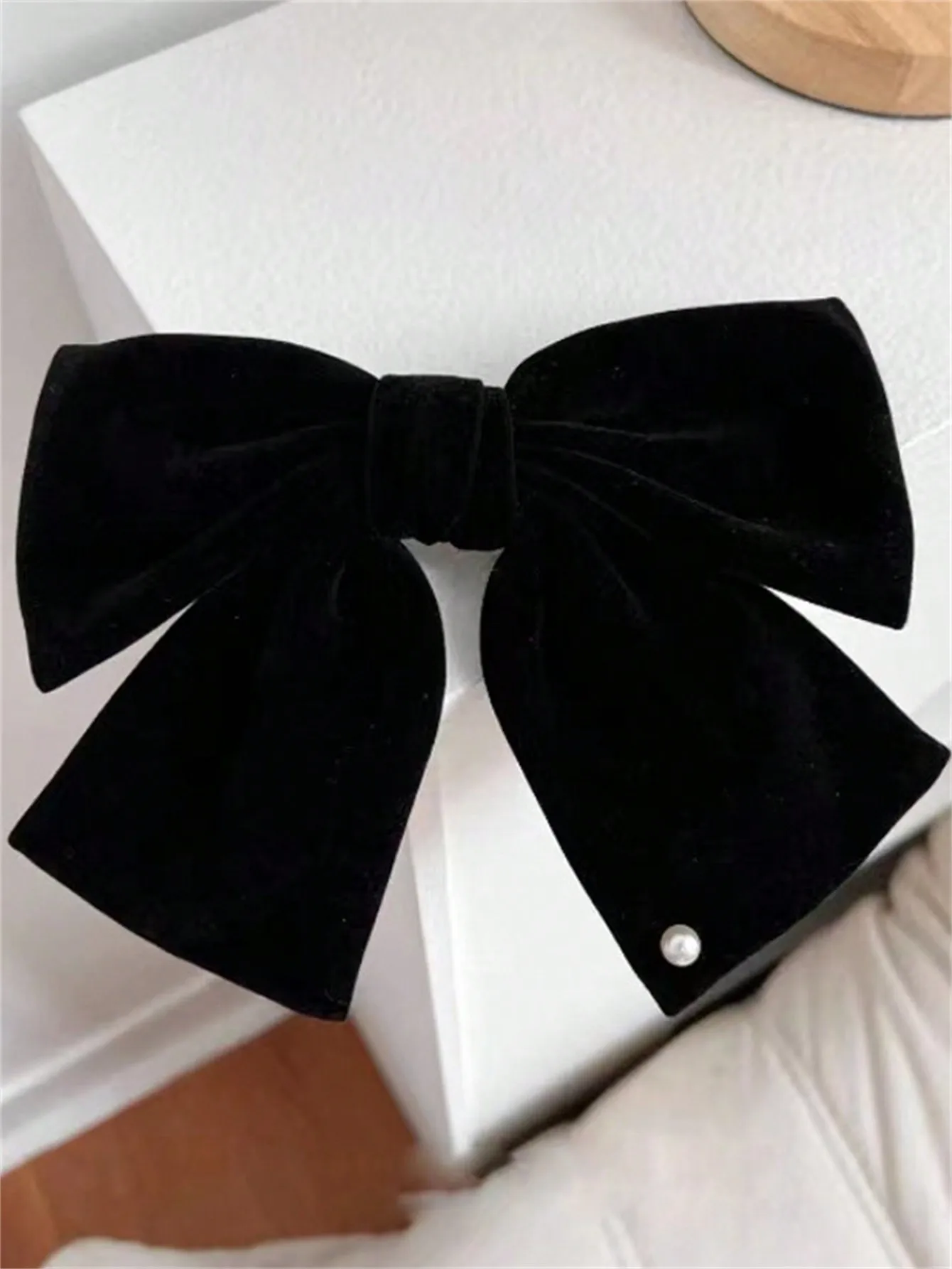 1 Ladies vintage French velvet large bow imitation pearl delicate fashion style top clip hairpin back head everything hair clip