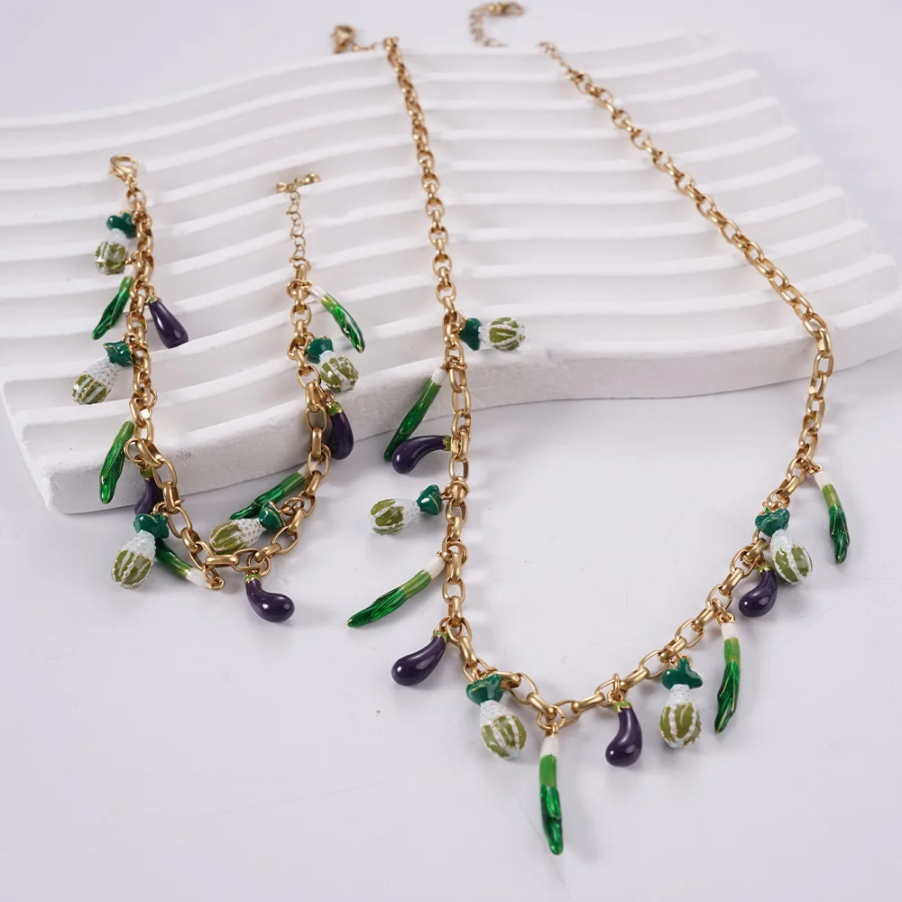 

Bohemian-Style Multi-Element Vegetable Pendant Necklace And Bracelet Set Green Fresh Accessories for Women