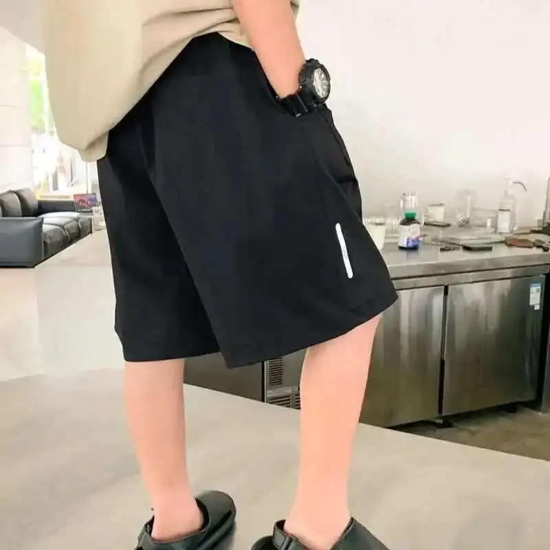 

Новые летние быстросохнущие и крутые универсальные брюки с пятью точками, детская одежда, спортивные шорты для мальчиков, детские тонкие