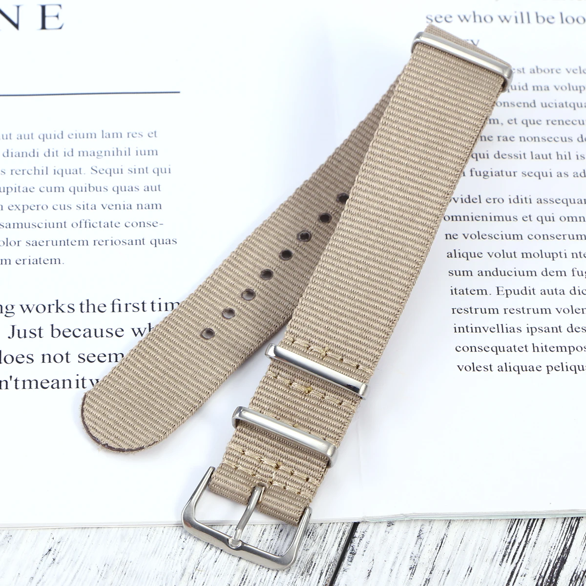 

Heavy Duty Nylon Watch Strap Replacement 20Mm Woven Watch Bands For Men Women Comfortable Breathable Skin-Friendly Khaki