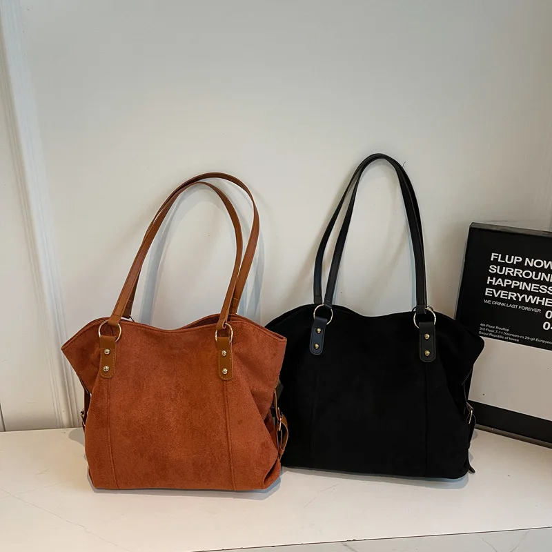 

2025 Spacious Tote Bag, Vintage Shoulder Purse for Women, Office Commuter Crossbody, Minimalist Day to Night Bag, Textured Sling