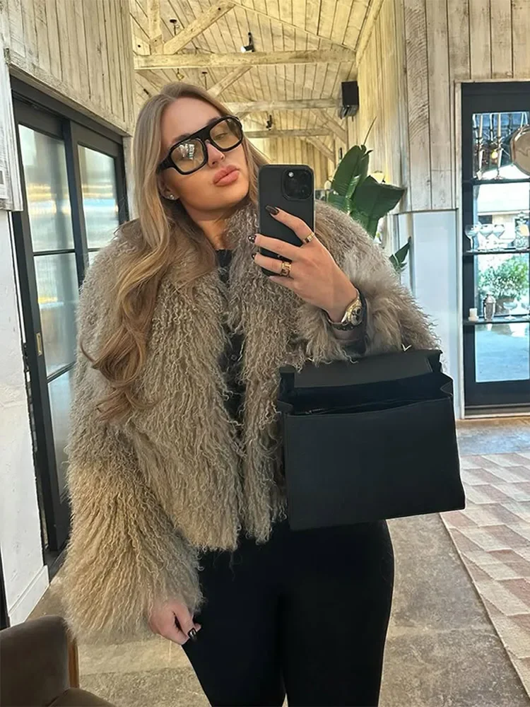 

Women Solid Faux Fur Cropped Coats Elegant Full Sleeve Loose Jackets Lady 2025 Winter Fashion Warm High Street Daily Outerwear