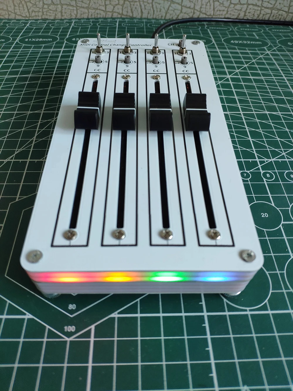4-Fader Usb Midi Cc…