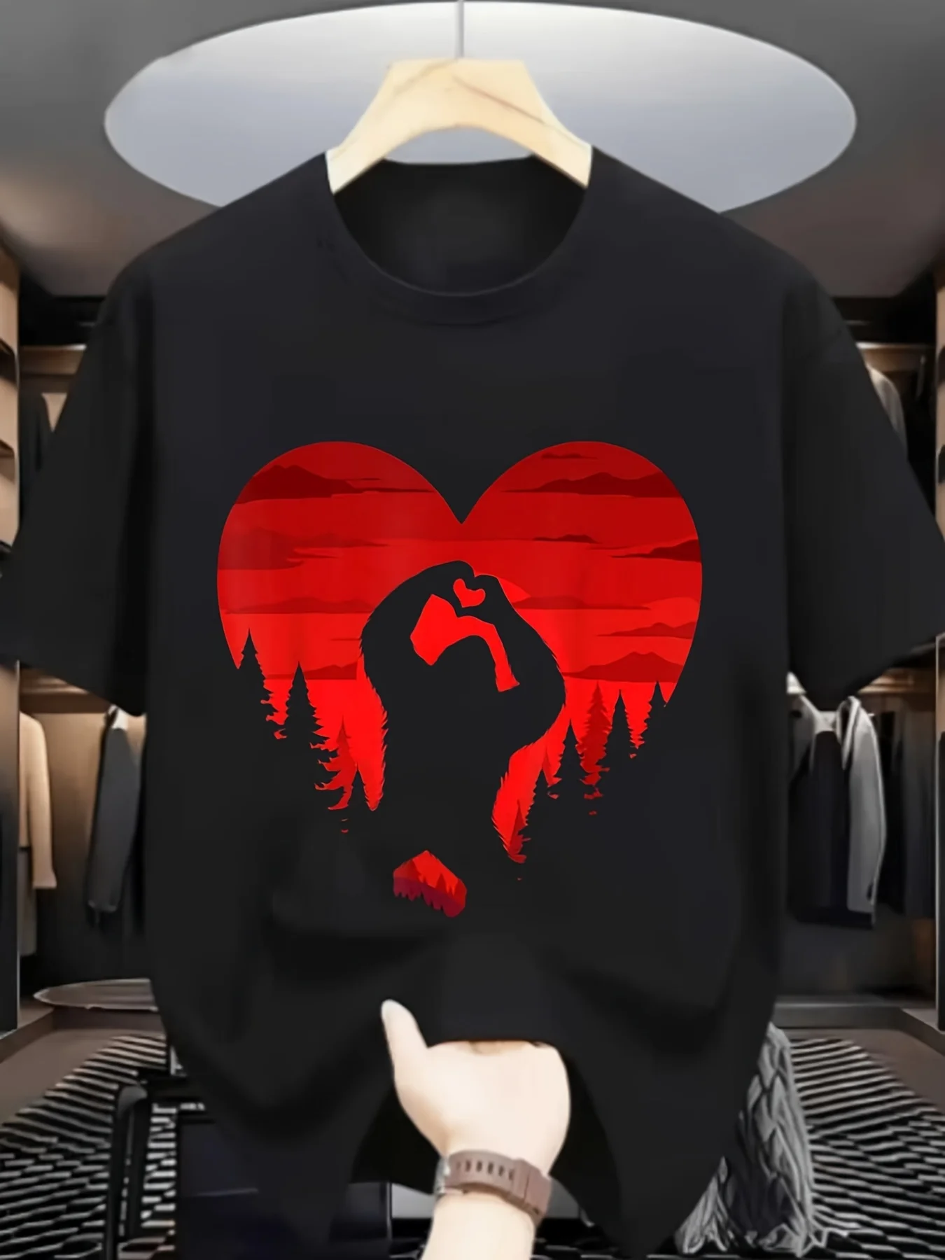 Feet Love Valentine's Day, Retro T-shirt with Forest Old Man Pattern, Men's and Unisex Crew Neck Loose Casual Style Retro Casual Crew Neck Printed T-shirt