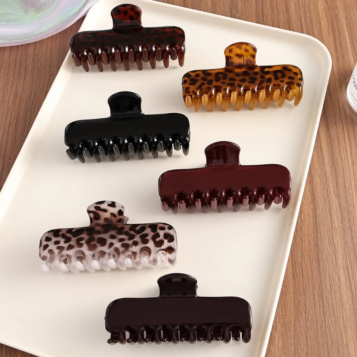 Leopard Print Hair Claw Geometric Claw Clips Fashion Rectangle Shark Clip for Back of Head Trendty Hair Accessories Hairpin