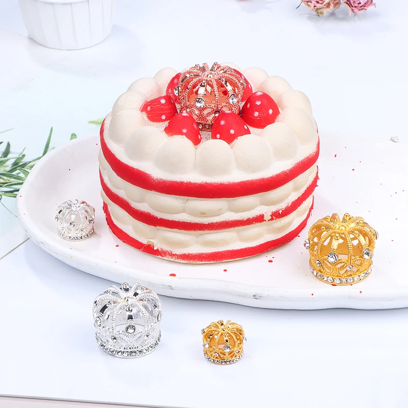 نموذج تاج معدني صغير ، دمية مصغرة ، ملكة أميرة ، زفاف ، حفلة عيد ميلاد ، علوية كعكة كريستال ، حرفة يدوية ، زخرفة سطح المكتب