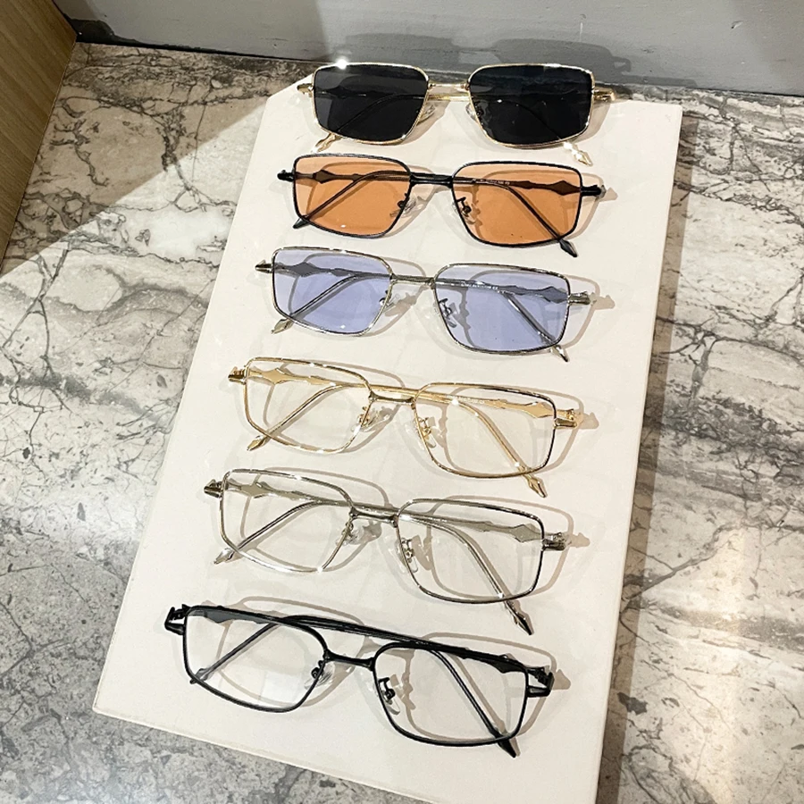 Rectangle Sunglasses Women Retro Metal Square Men Glasses Luxury Design Eyewear Frames Gold Silver Dark Shades Travel Sun Glass