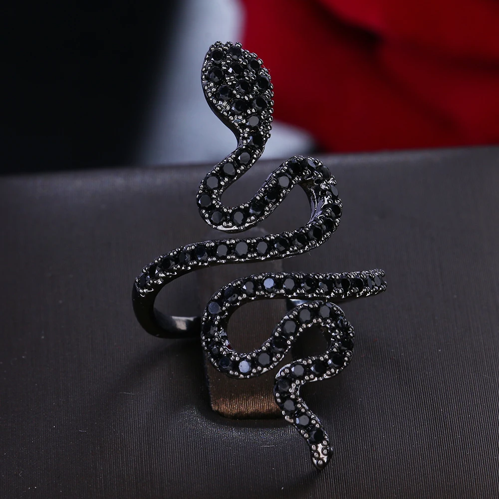 Bettyue New Arrival Bohemia Style Snake Shape Design Ring Gun Black Color Fashion Party Cool Jewelry Female Modern Dress-Up