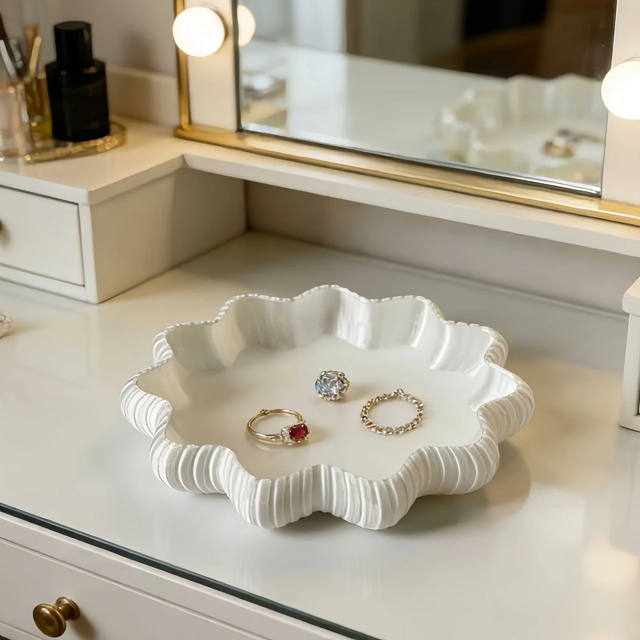 Multipurpose Nordic Style Octagonal Flower Plate Wavy Horseshoe Edge Vanity Jewelry Tray Home Decor Storage Dish for Accessories