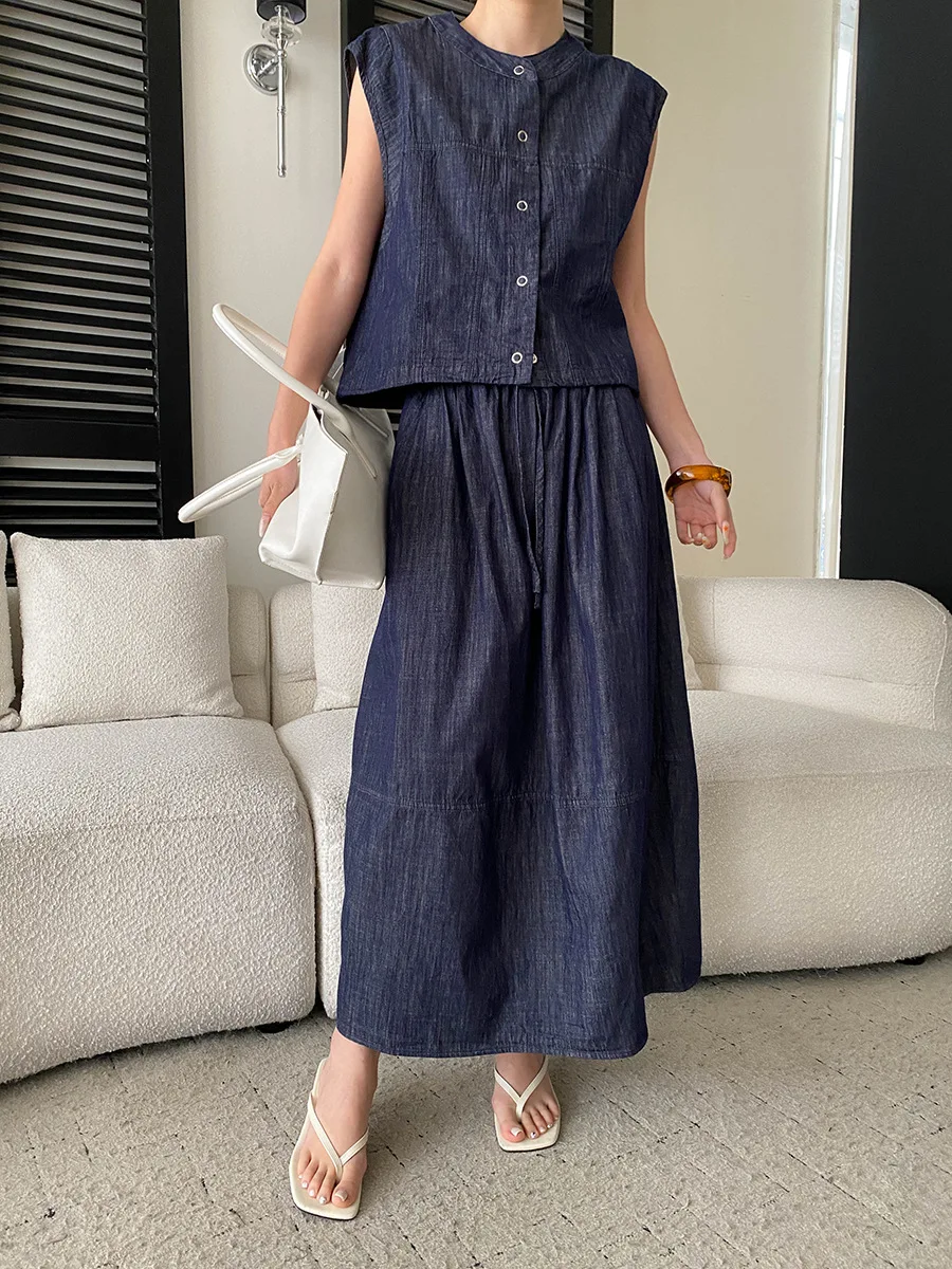 Frühlings- und Sommer-Damen-Set aus einfarbiger, retro-inspirierter, vielseitiger, ärmelloser Jeansweste mit Rundhalsausschnitt und Rock. – Detail 7