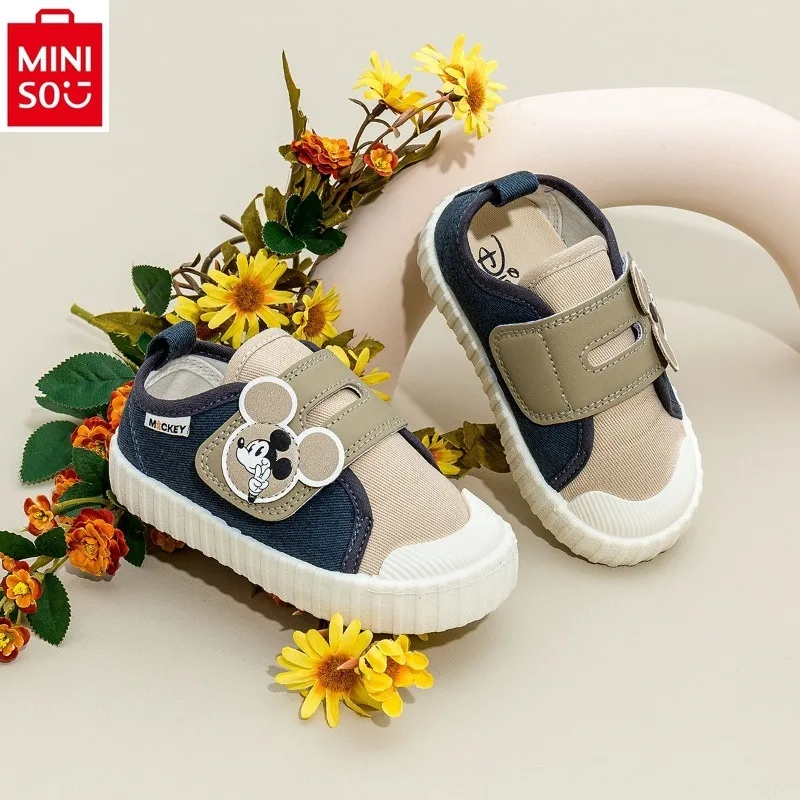 

Парусиновая обувь MINISO с мягкой подошвой и мультяшным изображением Микки Мауса, прогулочная обувь для мальчиков, нескользящая удобная детская повседневная обувь